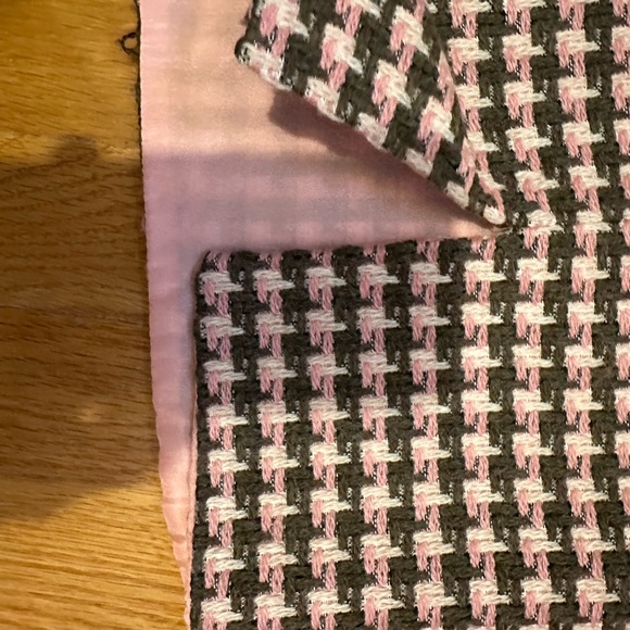 Kicky pink taupe and cream wool blend knee length skirt w pink silk lining - Picture 7 of 13